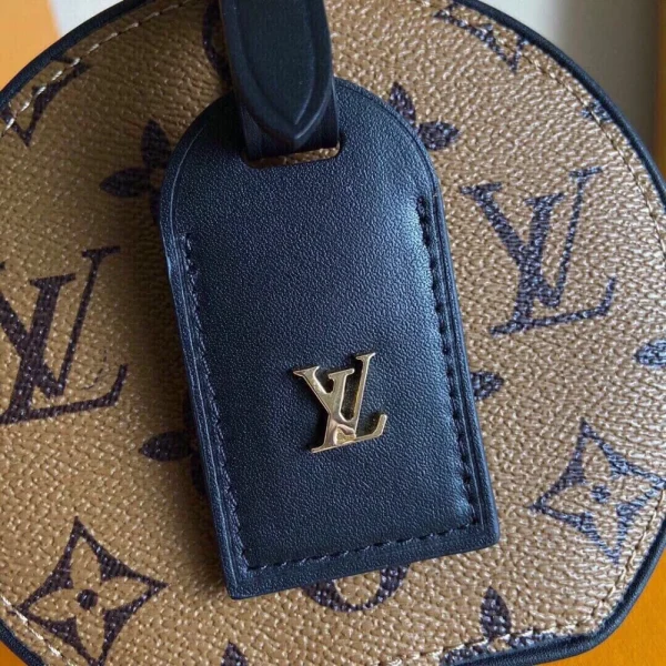 df8bdcdf5073f2801a6d051597c45f18-b1df70d1de6c.webp Louis Vuitton Mini Boite Chapeau Monogram Reverse – Women – Small Leather Goods 13cm, Designer Handbags, Womens Purse, luxury bags