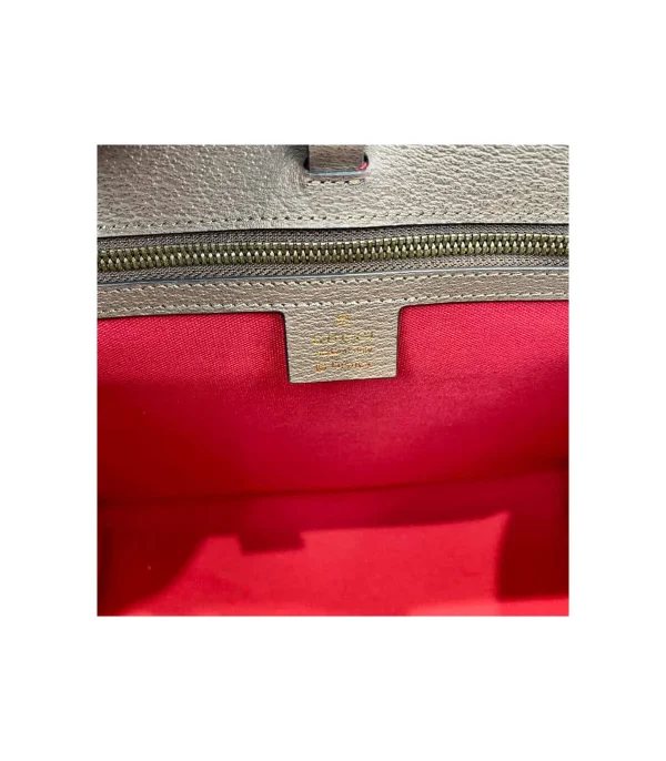 disney-x-gucci-donald-duck-tote-bag-10-826cafe30739.webp Gucci Beige GG Supreme Canvas Donald Duck Tote Bag 31cm
