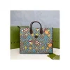 disney-x-gucci-donald-duck-tote-bag-18-6f533c30a43e.webp Disney x Gucci Donald Duck Tote Bag
