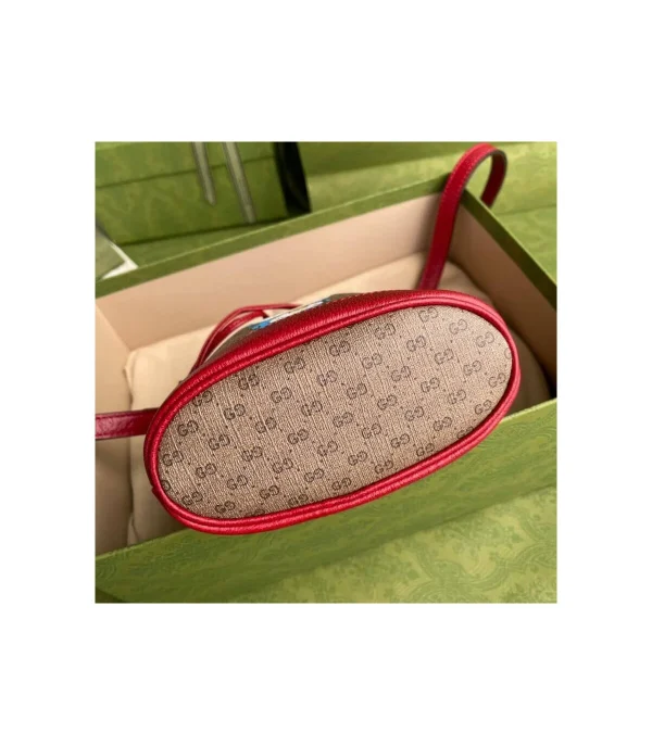 doraemon-x-gucci-mini-bucket-bag-4-3847073cf3c6.webp Doraemon x Gucci Mini Bucket Bag