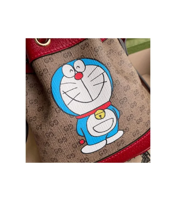 doraemon-x-gucci-mini-bucket-bag-6-bc9107b03bbc.webp Doraemon x Gucci Mini Bucket Bag