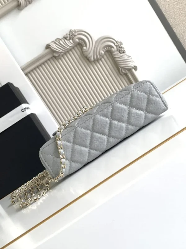 e1dc265a-5115dead2b4c.webp Chanel 25C Vanity Case Light Blue 20cm, Designer Handbags, Women’s Purse, luxury bags, Chanel bags