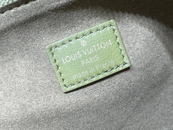 e6f3af32-bd9d491f5371.webp Louis Vuitton Coussin Mm 34Cm Khaki, Designer Handbags, Womens Purse, luxury bags