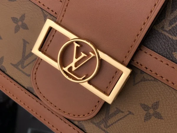 e_85b70458-352b-46a7-a47d-86c92d891a4e-ddf1707a1a68.webp Louis Vuitton Dauphine Mm 25Cm, Designer Handbags, Womens Purse, luxury bags