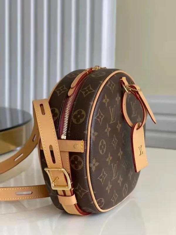 ea3b7faf-f5a2b320c98e.webp Louis Vuitton Boite Chapeau Souple Mm 22Cm, Designer Handbags, Womens Purse, luxury bags