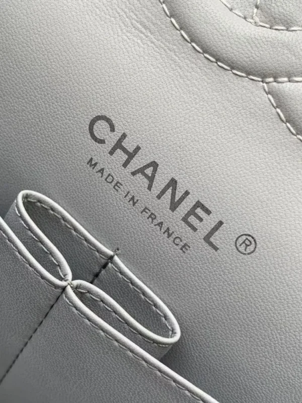 edafc936-f9393cca23b8.webp Chanel Classic Flap Bag 25 cm Grey Silver- Tone Hardware A01112, Designer Handbags, Women’s Purse, luxury bags, Chanel bags