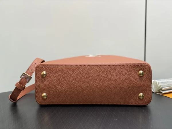 f2ffd4b9-ce556a6b2e32.webp Louis Vuitton Capucines MM M14176 Brown 31.5cm/ 12.2in, Designer Handbags, Womens Purse, luxury bags
