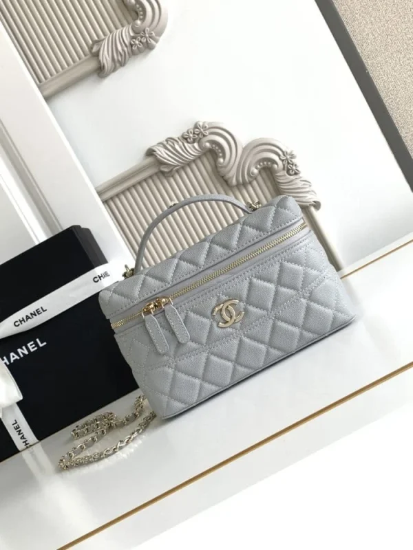 f3cb8522-c7de9d103b04.webp Chanel 25C Vanity Case Light Blue 20cm, Designer Handbags, Women’s Purse, luxury bags, Chanel bags