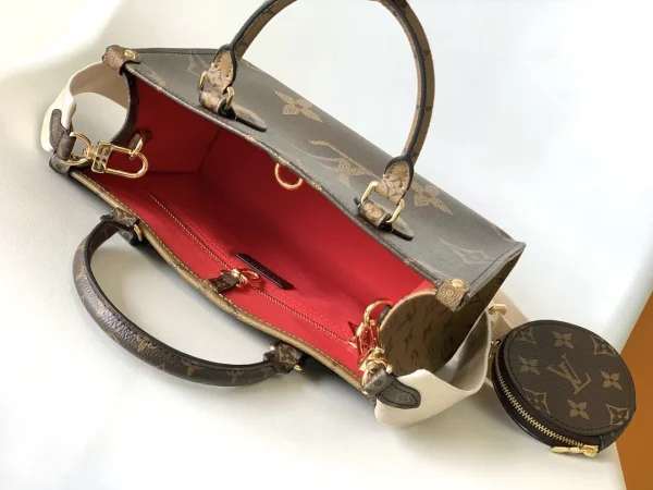fa51cd95734ec72eeb4d61afa6b7d721-e18c01a6efe0.webp Louis Vuitton Onthego Pm Monogram Canvas – Women – Handbags Onthego Pm M46373 25cm/ 9.8in, Designer Handbags, Womens Purse, luxury bags