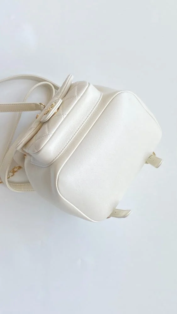 fd24f277-f0b99343103a.webp Chanel Mini Duma Backpack White 18.5Cm/ 7.3in, Designer Handbags, Women’s Purse, luxury bags, Chanel bags
