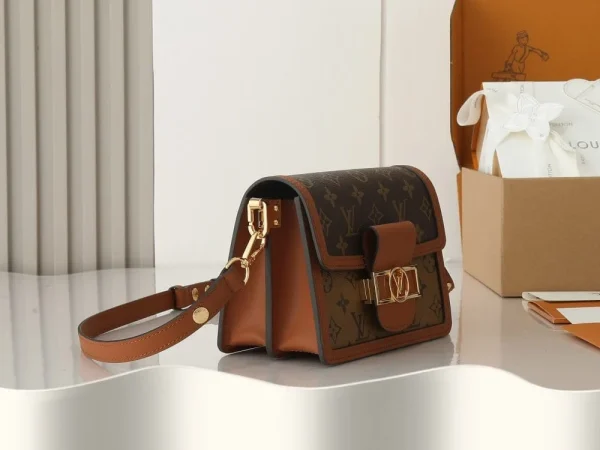 fe4719b3c96a05156d06770a7be7841d-920ae8450af8.webp Louis Vuitton Mini Dauphine Other Monogram Canvas Women 20Cm M45959, Designer Handbags, Womens Purse, luxury bags