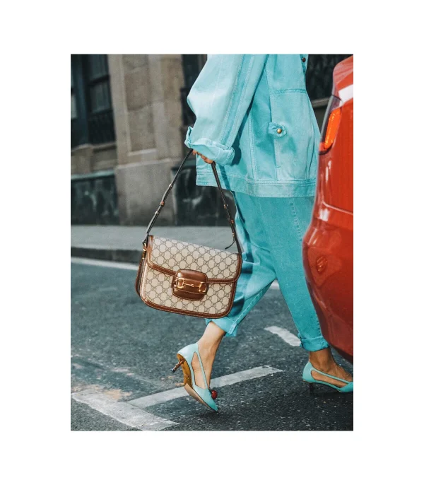 gucci-1955-horsebit-brown-gg-supreme-canvas-shoulder-bag-2-acbc4bd52230.webp Gucci 1955 Horsebit Brown GG Supreme Canvas Shoulder Bag 25cm