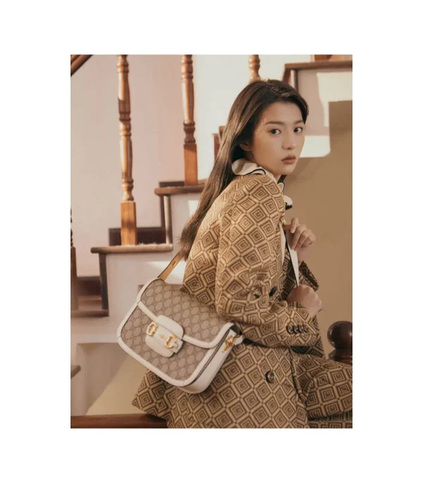 gucci-1955-horsebit-white-gg-supreme-canvas-shoulder-bag-4-fd992401aaf9.webp Gucci 1955 Horsebit White GG Supreme Canvas Shoulder Bag 25cm