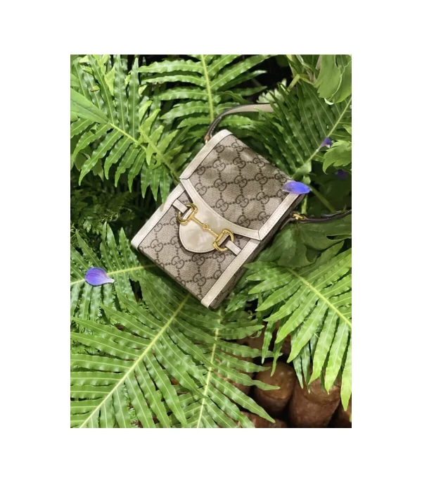 gucci-gg-supreme-horsebit-1955-mini-bag-white-2-c5e9b4ca5280.webp Gucci GG Supreme Horsebit 1955 Mini Bag White