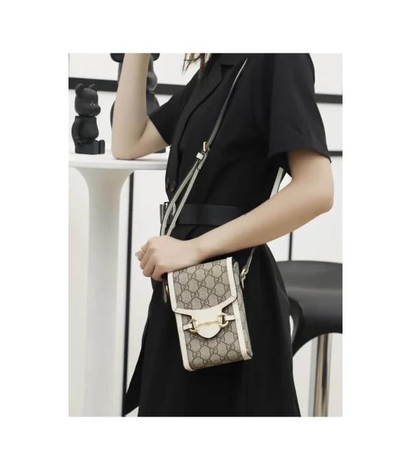 gucci-gg-supreme-horsebit-1955-mini-bag-white-4-c3d38e5fa51f.webp Gucci GG Supreme Horsebit 1955 Mini Bag White