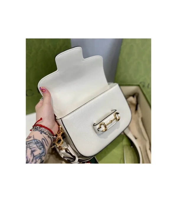 gucci-horsebit-1955-mini-bag-in-white-leather-11-dd7883ecc045.webp Gucci Horsebit 1955 Mini Bag in White Leather 20.5cm/8.1in