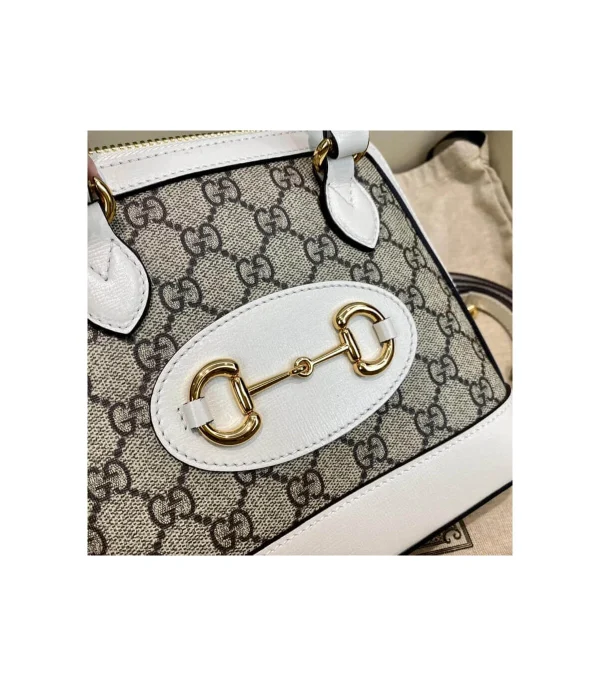 gucci-horsebit-1955-mini-top-handle-bag-in-white-gg-supreme-canvas-11-0e8f08926167.webp Gucci Horsebit 1955 Mini Top Handle Bag In White GG Supreme Canvas 20cm/ 7.9in