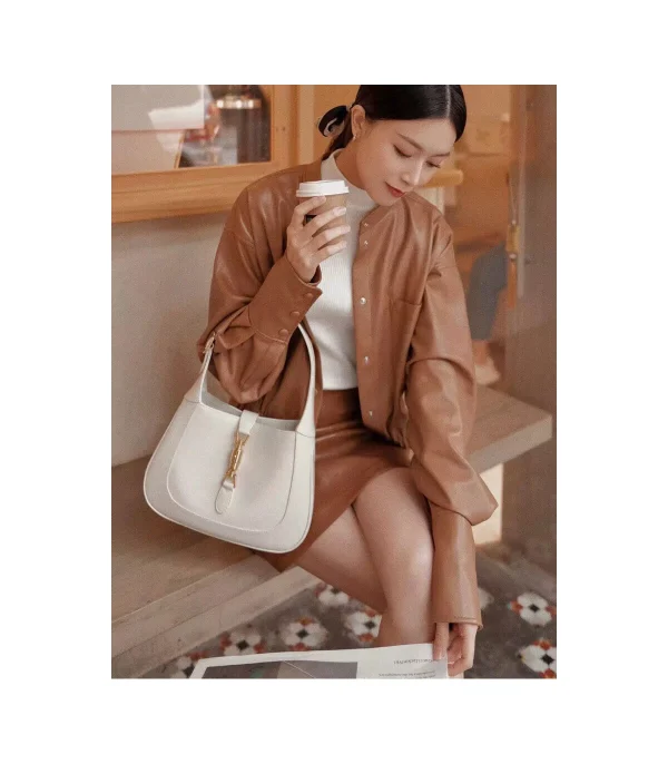 gucci-jackie-1961-small-hobo-bag-in-white-leather-2-2b7d8b2fdff8.webp Gucci Jackie 1961 Small Hobo Bag In White Leather 27.5cm