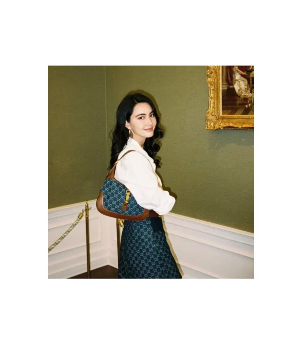 gucci-jackie-1961-small-shoulder-bag-in-blue-jacquard-denim-1-28fa44c73399.webp Gucci Jackie 1961 Small Shoulder Bag in Blue Jacquard Denim 28cm