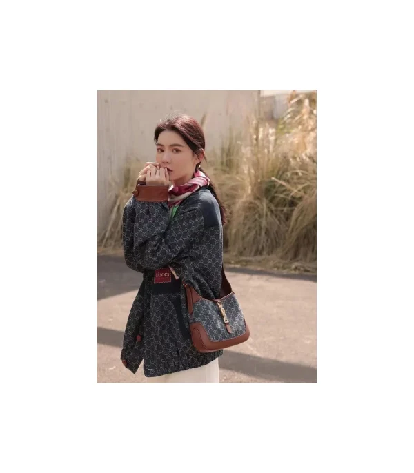 gucci-jackie-1961-small-shoulder-bag-in-blue-jacquard-denim-3-0a273e20b3de.webp Gucci Jackie 1961 Small Shoulder Bag in Blue Jacquard Denim 28cm