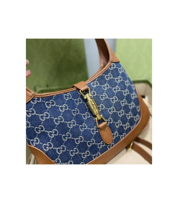 gucci-jackie-1961-small-shoulder-bag-in-blue-jacquard-denim-7-3f32f4c7fb94.webp Gucci Jackie 1961 Small Shoulder Bag in Blue Jacquard Denim 28cm