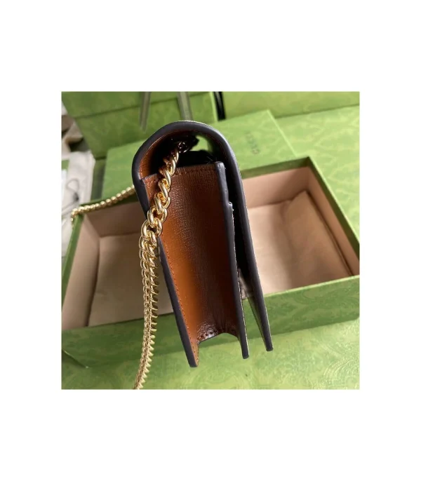 gucci-valentine-s-day-chain-card-case-wallet-4-76039ff9e8ce.webp Gucci Valentine’s Day Chain Card Case Wallet