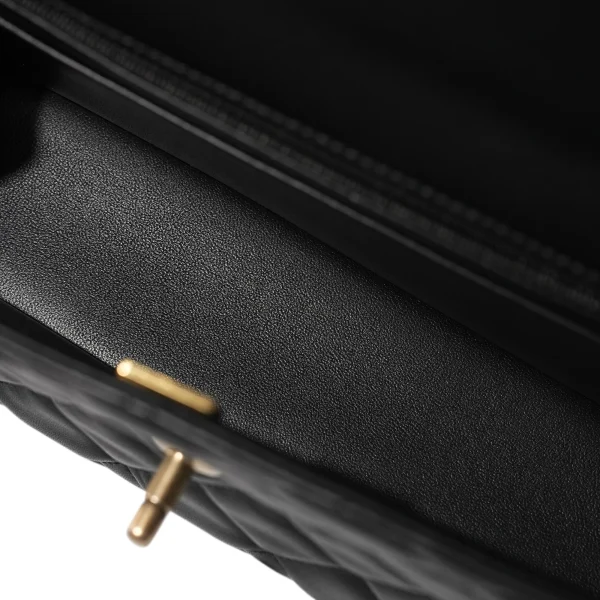 hkmrkt-czpn2-t3-06.webp Black Quilted Lambskin Top Handle Flap Bag