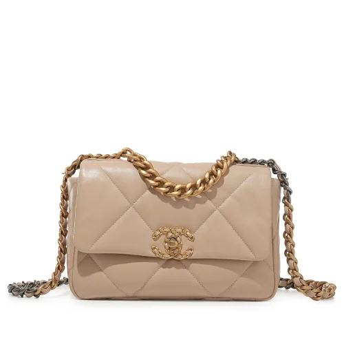 hkmrkt-d2n5r-t3-01.webp Beige Quilted Lambskin Chanel 19