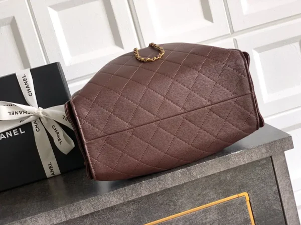image-2026-08-14T140431.813-f2124b88ff45.webp Chanel 25 Small Size Handbag Calfskin With Grain Effect & Gold Metallic Brown 30cm/11.8in AS5293