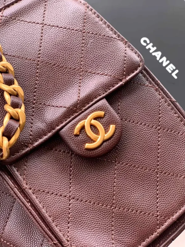 image-2026-08-14T140436.892-2b7eb18e0e6b.webp Chanel 25 Small Size Handbag Calfskin With Grain Effect & Gold Metallic Brown 30cm/11.8in AS5293