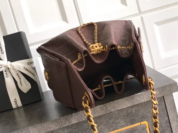 image-2026-08-14T140442.112-290d8a1c99a4.webp Chanel 25 Small Size Handbag Calfskin With Grain Effect & Gold Metallic Brown 30cm/11.8in AS5293