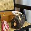 image-4-883f88358730.webp Louis Vuitton Speedy Bandouliere 20 Fuchsia 20cm M46234, Designer Handbags, Womens Purse, luxury bags