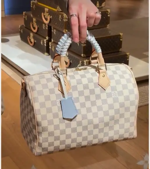 image-73-00f07e7673ea.webp Louis Vuitton Speedy 30 Soft Damier Azur Canvas N40908