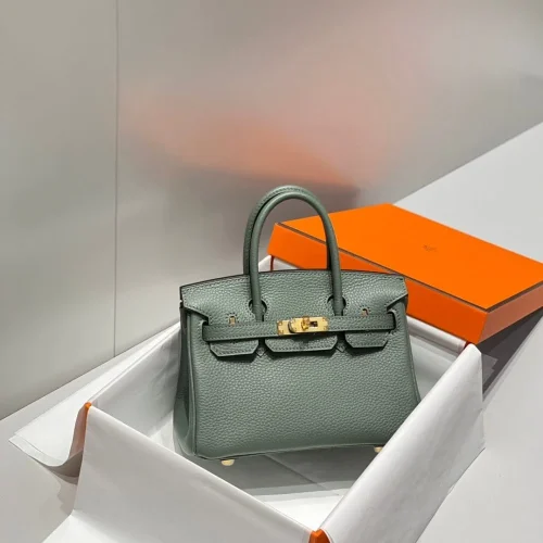 img_43e90bff_20240903_i1725366737_5322_3_jpg-ec184aebef7b.webp Hermes Birkin 20Cm Vert Amande Togo Leather Gold Hardware