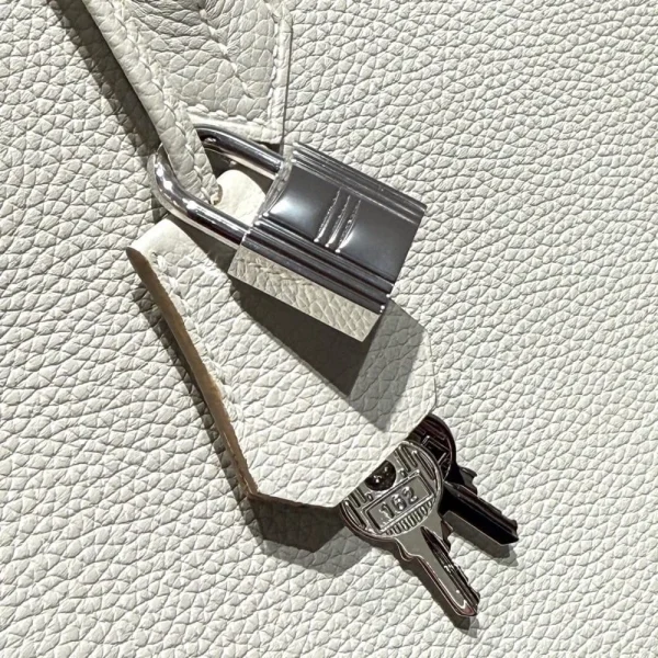 img_43e90bff_20250118_i1737203487093_5231_0_0_jpg-4457e0c7d573.webp Hermes Birkin 25Cm White Togo Leather Silver Hardware 237490