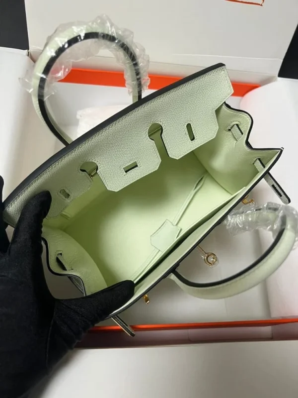 img_8367430d_20231112_i1699734369_2386_8_jpg-88a221b7b2a2.webp Hermes Birkin Sellier Vert Fizz Epsom Leather Gold Hardware