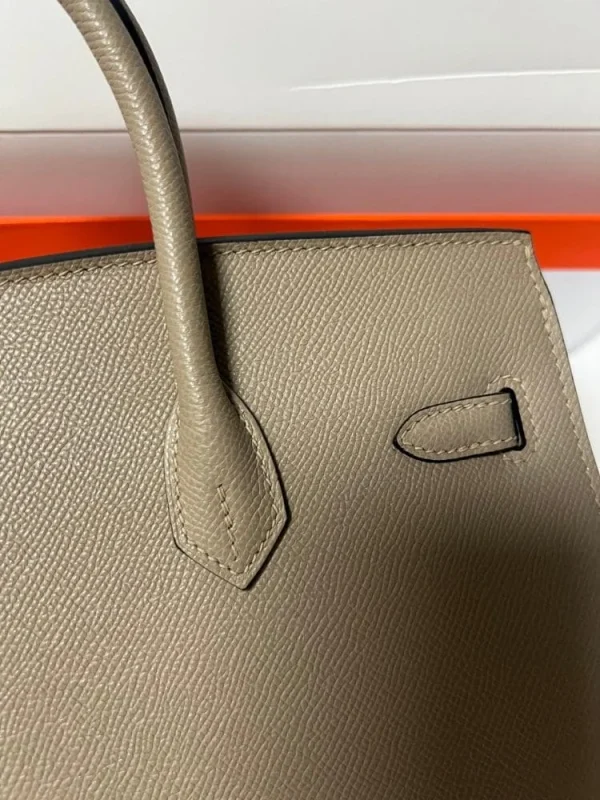 img_8367430d_20231112_i1699734944_9076_6_jpg-ecb4b3a491f4.webp Hermes Birkin Sellier Etoupe Grey Epsom Leather Gold Hardware