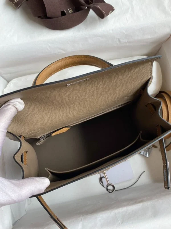 imgi_21_2b170854-831963b6645e.webp Hermes Kelly 25 Bag In Greige Epsom Leather For Women 25cm/10in