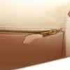 imgi_42_H-K-012023-1-10_3334fd8d-f5b3-4b98-9bdf-1e62b142653b-b6d83a78b581.webp Hermes Kelly 25 Bag In Golden Nata Epsom Leather For Women 25cm/10in