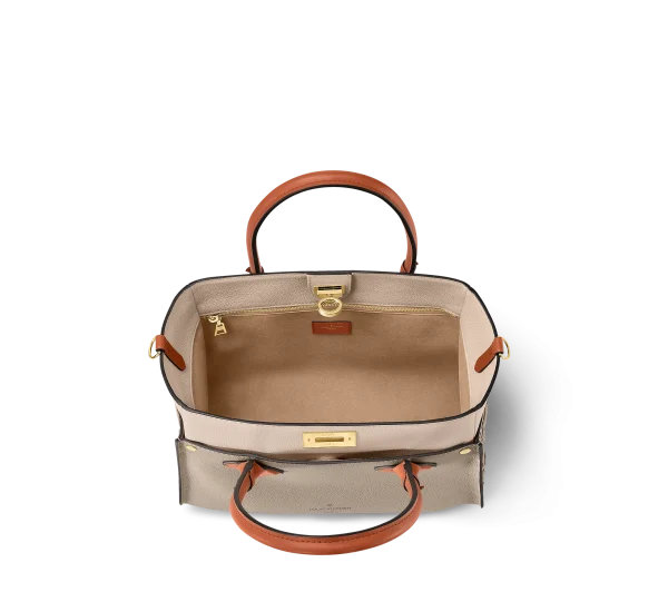 imgi_91_louis-vuitton-on-my-side-mm-M53825_PM1_Interior-view-257cc8575942.webp Louis Vuitton On My Side MM M53825, Designer Handbags, Womens Purse, luxury bags