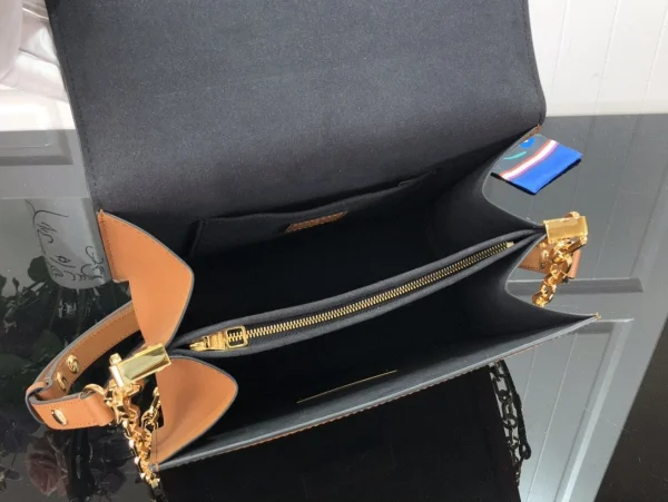 k_f1b68b4a-ed19-4b70-b3b9-570678bc45b3-3c1a30f8d459.webp Louis Vuitton Dauphine Mm 25Cm, Designer Handbags, Womens Purse, luxury bags
