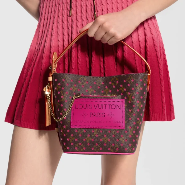 louis-vuitton-bolsa-all-in-bb-M29075_PM1_Worn-view-5caa4b376925.webp Louis Vuitton All In BB Bag Pop Summer Colors 16cm M29075