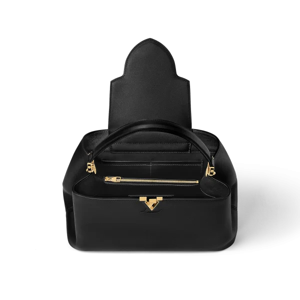 louis-vuitton-capucines-gm-souple-bag-M24607_PM1_Interior-view-9c9fd4433ff6.webp Capucines GM Souple Bag