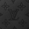 louis-vuitton-hand-it-all-mm-M24132_PM1_Detail-view-4438e5b00c02.webp Hand It All MM
