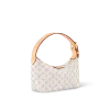 louis-vuitton-hills-pochette-M12433_PM1_Side-view-9d73a772ce7e.webp Hills Pochette