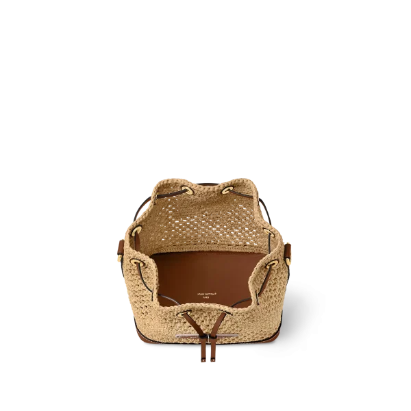 louis-vuitton-noe-bb-bucket-bag-M24722_PM1_Interior-view-ecfb7ffed786.webp Noé BB Bucket Bag