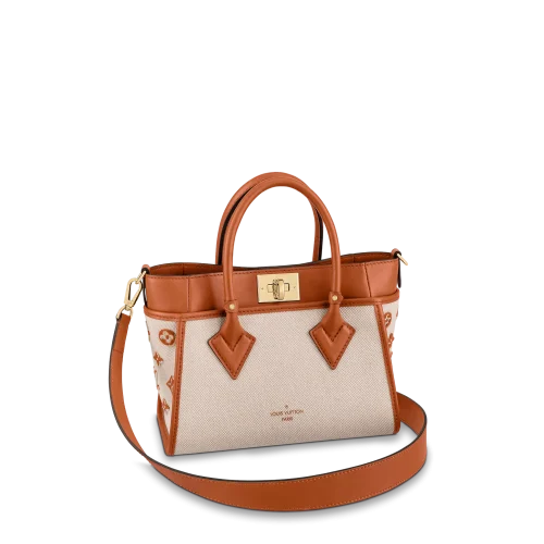 louis-vuitton-on-my-side-pm-high-end-leathers-handbags-M59905_PM2_Front-view-e221dcc02a99.webp Louis Vuitton On My Side Pm 25Cm Brown, Designer Handbags, Womens Purse, luxury bags