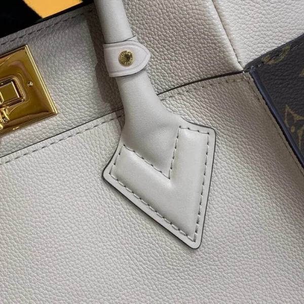 louis-vuitton-on-my-side-pm-m57729-greige-5-2566232000b8.webp Louis Vuitton On My Side Pm 25Cm Greige, Designer Handbags, Womens Purse, luxury bags