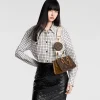 louis-vuitton-onthego-east-west-M46653_PM1_Cropped-worn-view-4cd769478066.webp OnTheGo East West