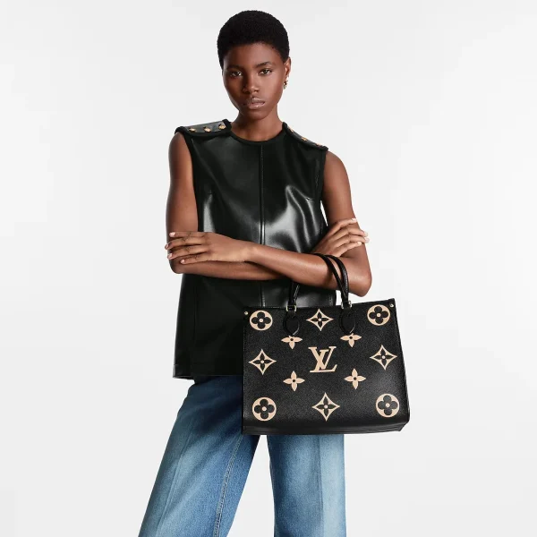 louis-vuitton-onthego-mm-M45495_PM1_Worn_20view-d75e390fc7f3.webp Louis Vuitton Onthego MM Bicolor Monogram ‘Black Beige’ M45495 35cm, Designer Handbags, Womens Purse, luxury bags